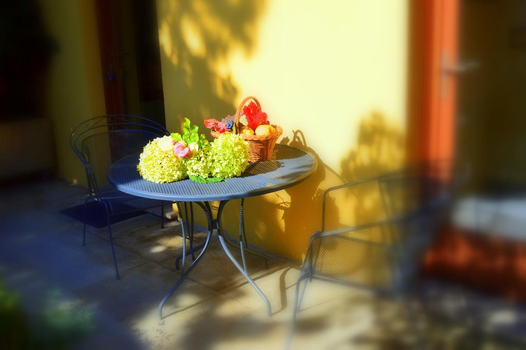 Agriturismo Casa De Colores Moretta Kültér fotó